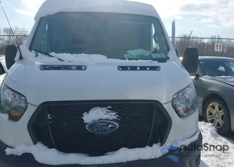 2023 Ford Transit-250 z USA, uszkodzony, nr VIN 1FTBR2C84PKB38411